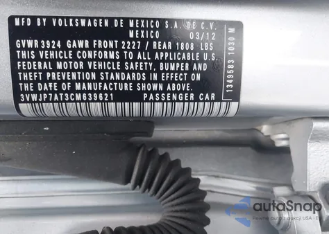 2012 Volkswagen Beetle 2.5L из США, поврежденный, VIN 3VWJP7AT3CM639621